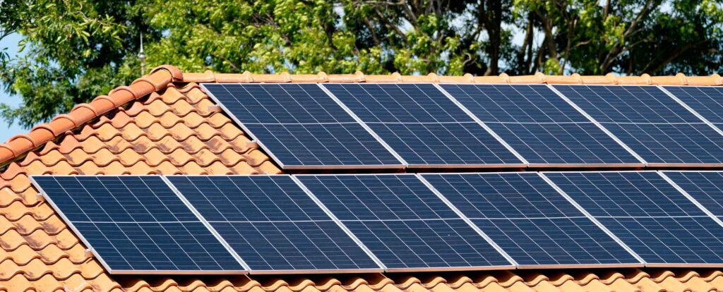 pannelli fotovoltaici in una casa passiva